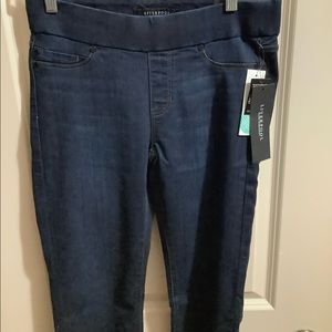 Liverpool straight leg jean in size 4